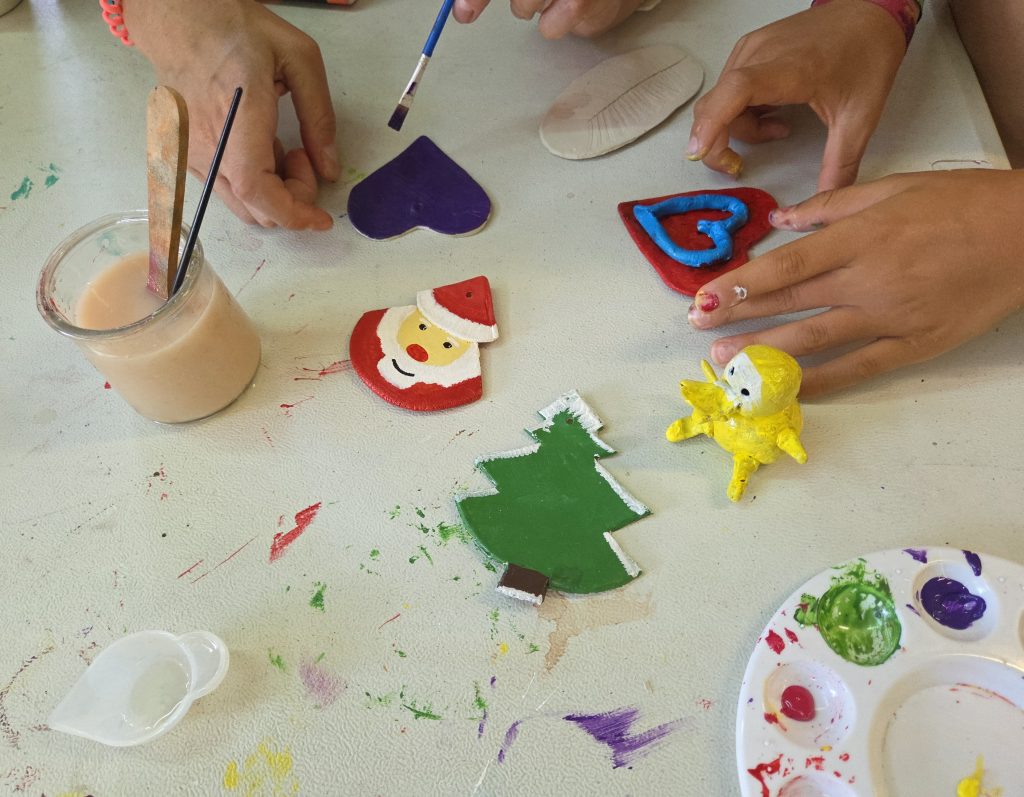 Atelier peinture sur argile auto-durcissante